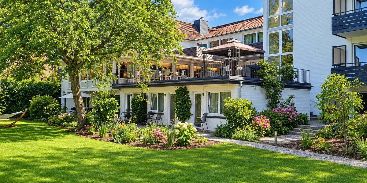 Parkhotel Bad Bevensen – Gartenseite mit Terrasse